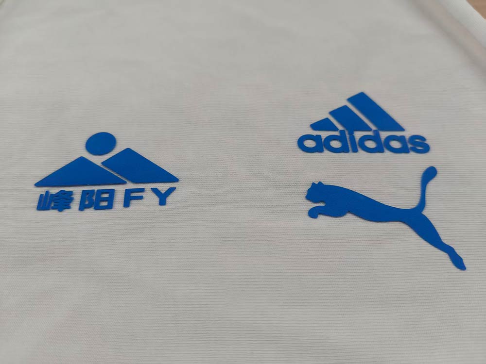 puff-silicone-transfer-logos-for-garments